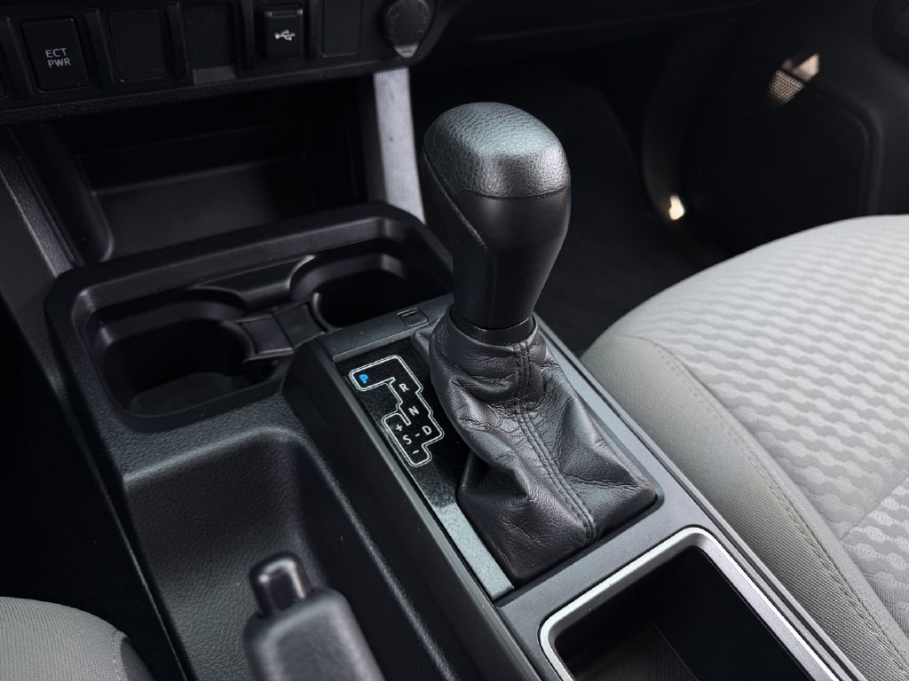 Used 2021 Toyota Tacoma SR w/ SR Convenience Package RWD image 19