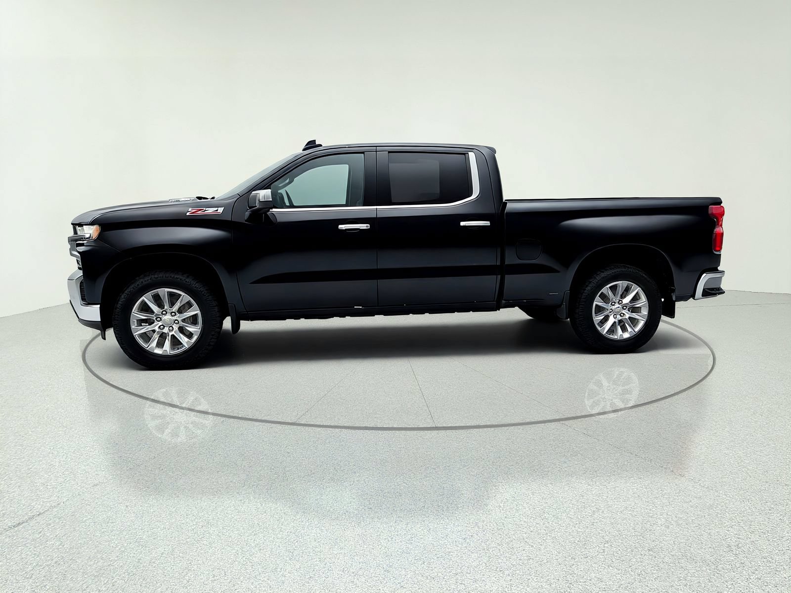 Used 2020 Chevrolet Silverado 1500 LTZ w/ LTZ Premium Package AWD/4WD video 3