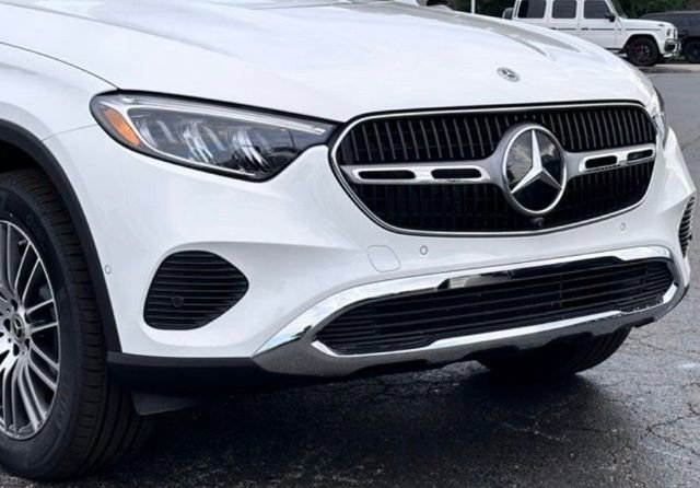 New 2026 Mercedes-Benz GLC 300 4MATIC image 3