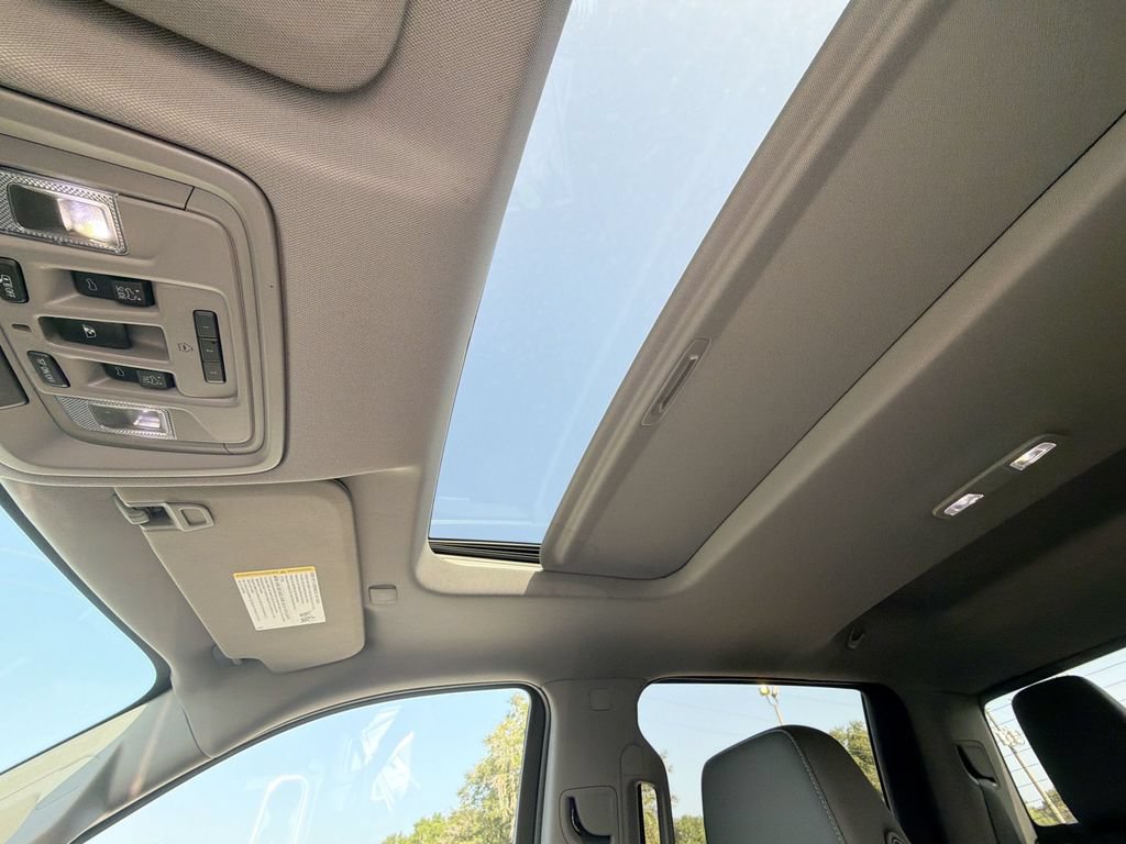 Used 2019 GMC Sierra 1500 SLT w/ SLT Premium Plus Package AWD/4WD image 25