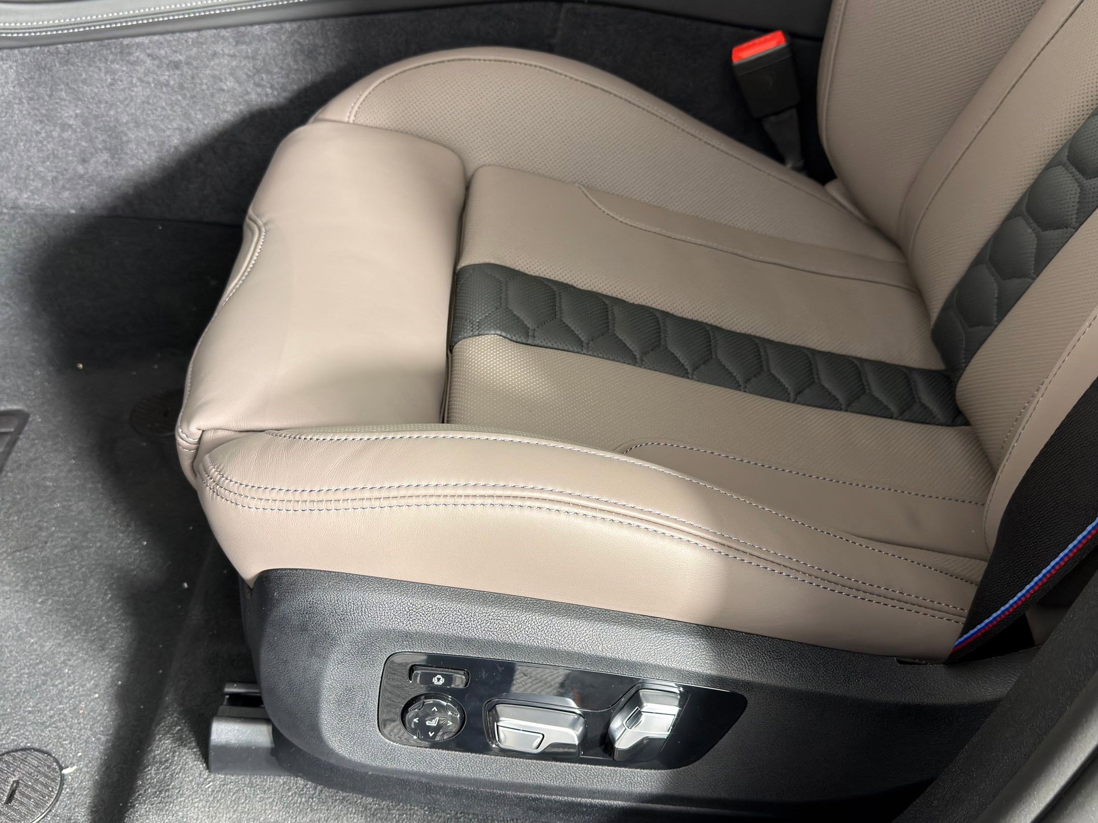 New 2026 BMW X6 M Competition w/ Executive Package image 11