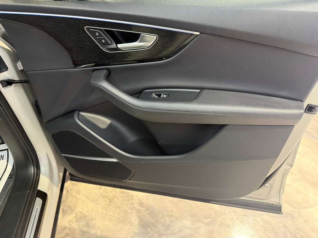 Used 2024 Audi Q7 Premium Plus image 50