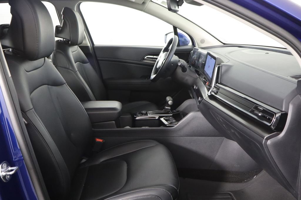 Used 2025 Kia Sportage EX image 19