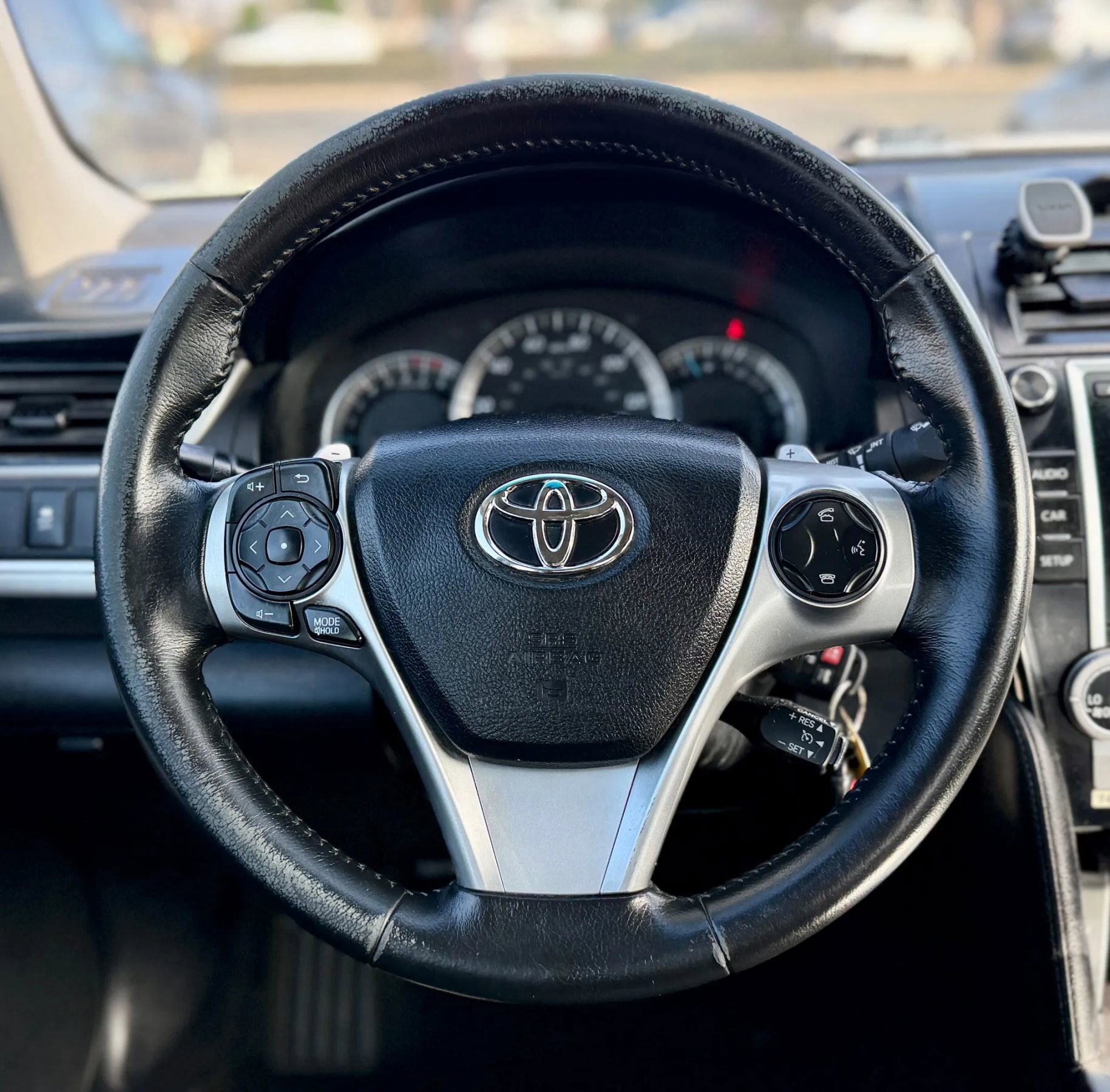 Used 2014 Toyota Camry SE image 16