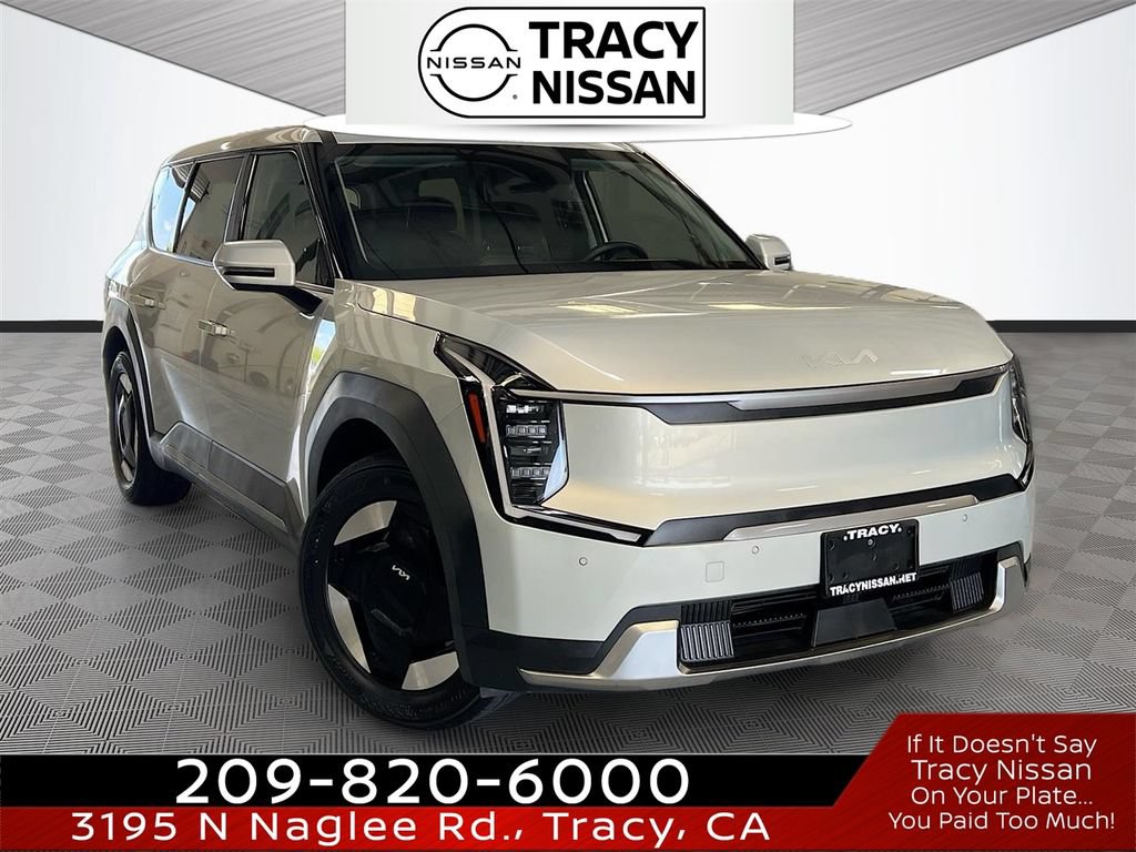 Used 2024 Kia EV9 Light