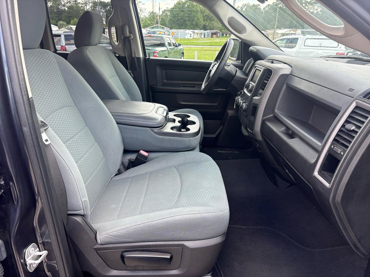 Used 2019 RAM 1500 Express w/ Express Value Package AWD/4WD image 17