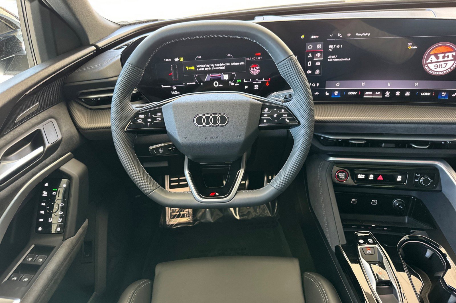 Used 2025 Audi SQ5 Premium Plus image 14