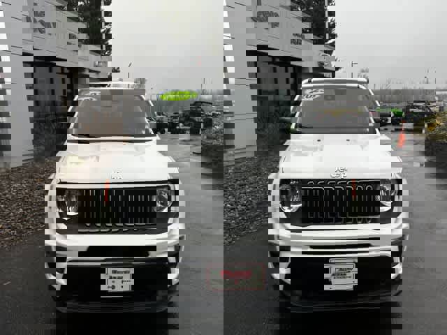 Used 2023 Jeep Renegade Latitude AWD/4WD image 10