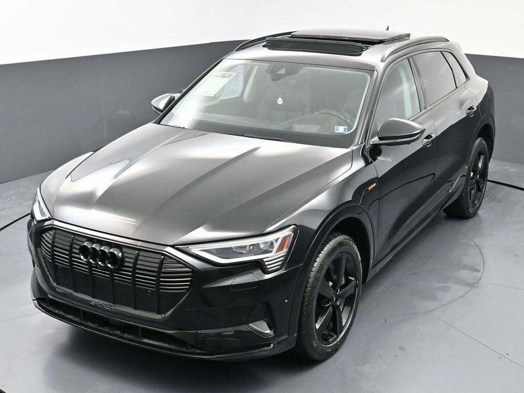 Used 2019 Audi e-tron Prestige w/ Prestige Package image 43