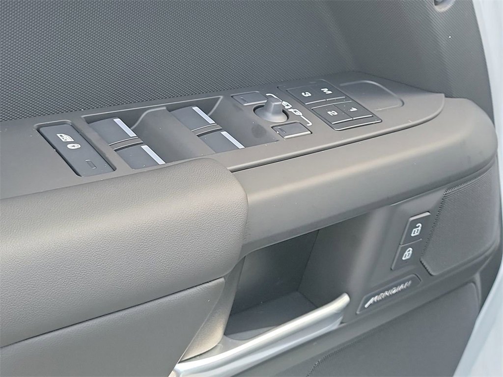New 2026 Land Rover Defender 110 S image 23