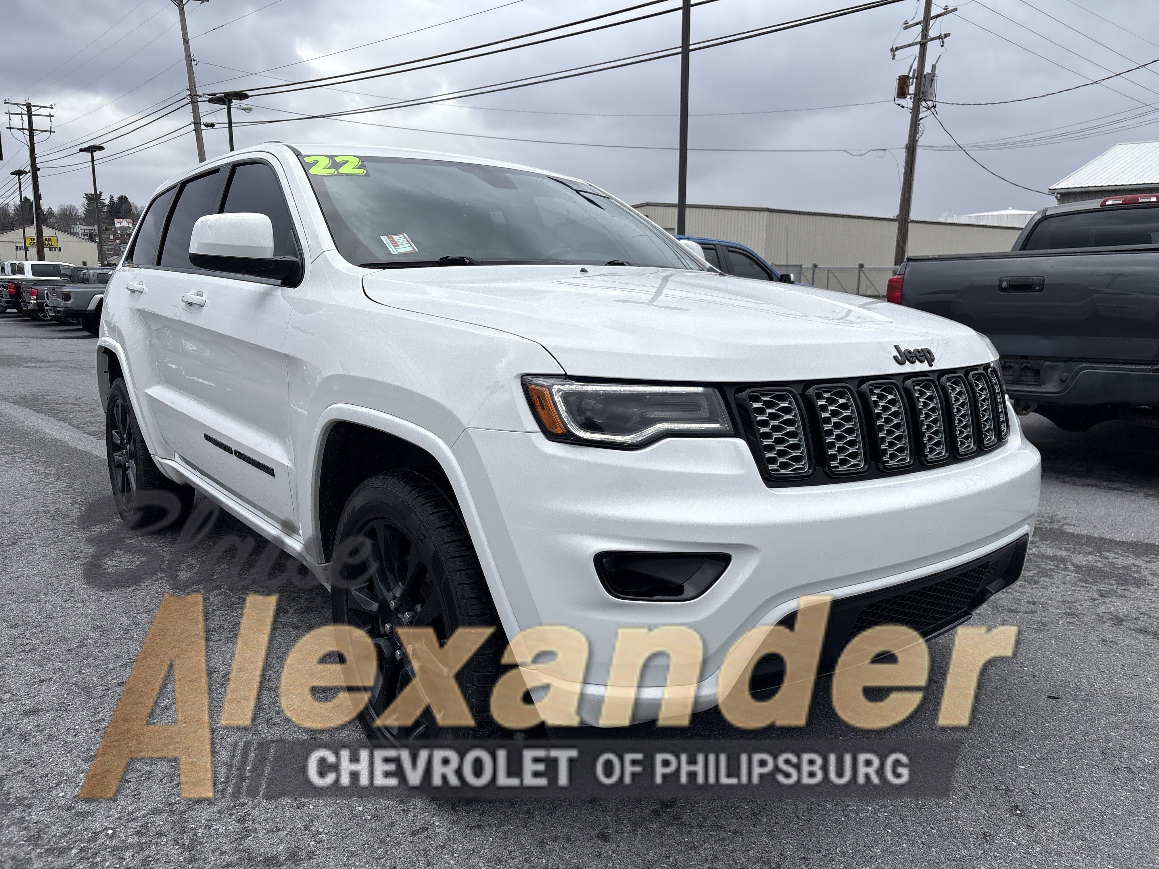 Used 2022 Jeep Grand Cherokee Laredo X image 1