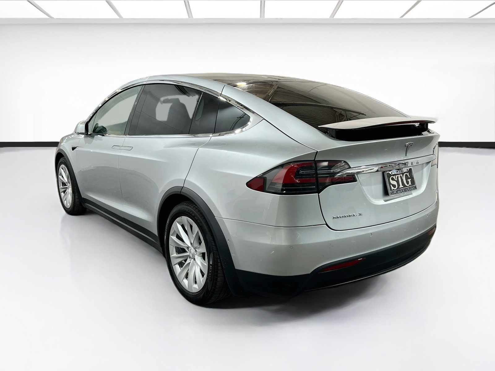 Used 2018 Tesla Model X 75D AWD/4WD image 6