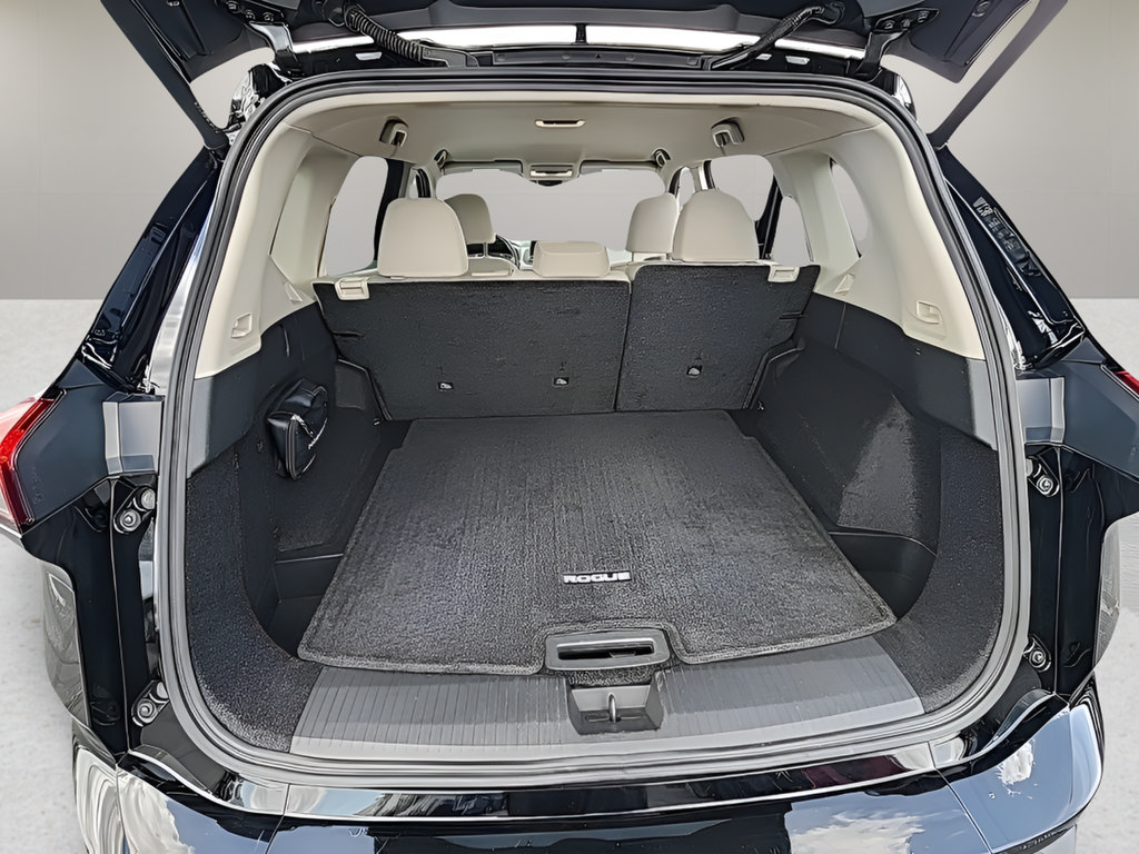 Used 2025 Nissan Rogue SV AWD/4WD image 9