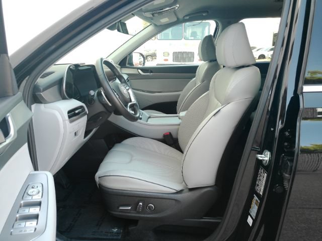 Used 2024 Hyundai Palisade SEL FWD image 12