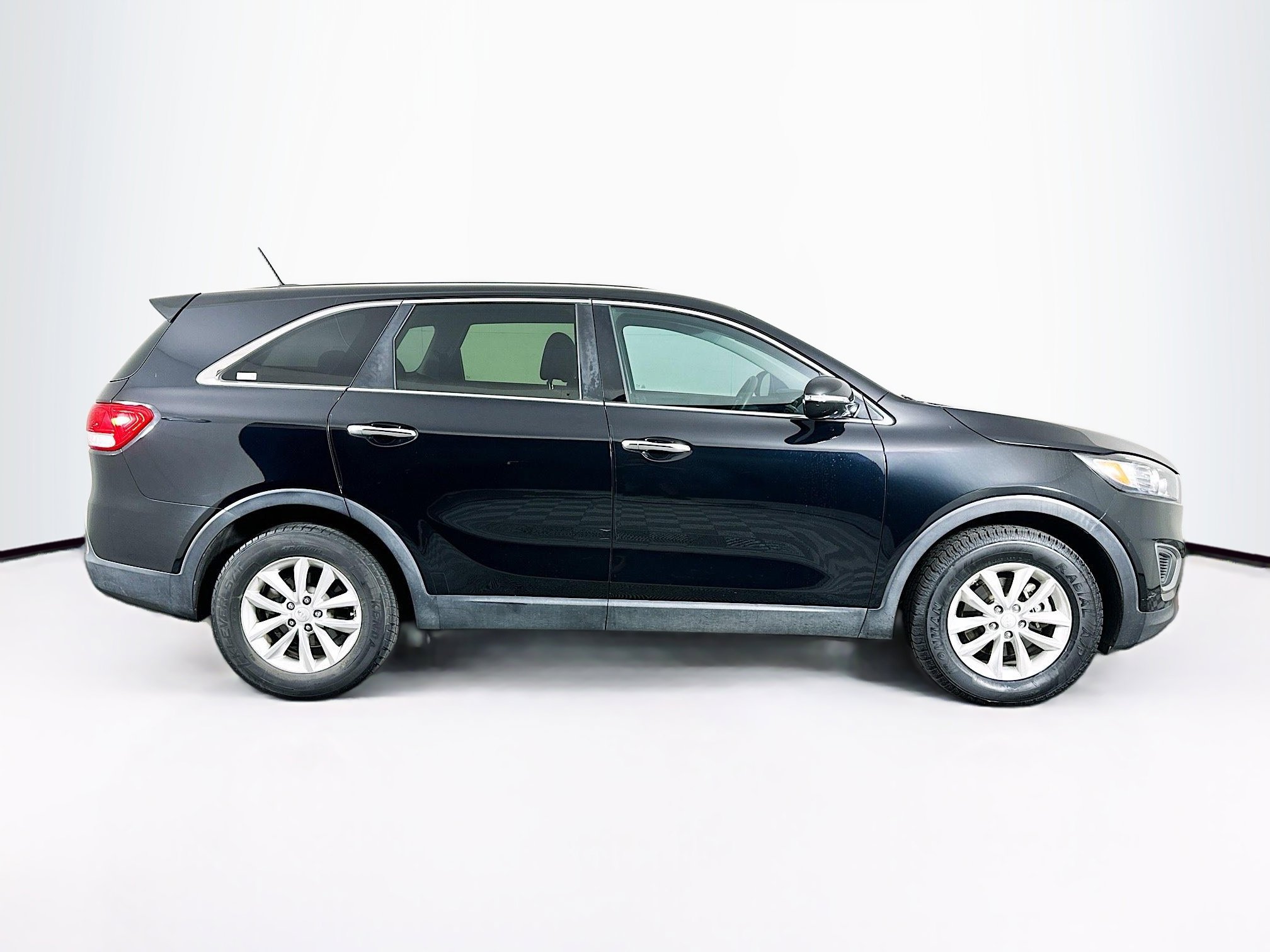 Used 2016 Kia Sorento L FWD image 10