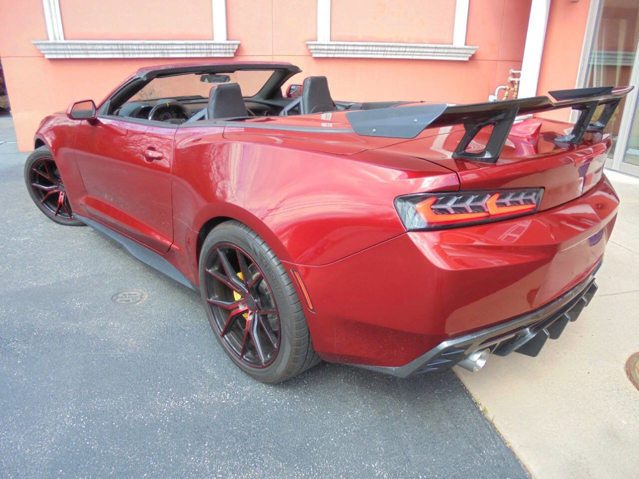 Used 2017 Chevrolet Camaro LT RWD image 22