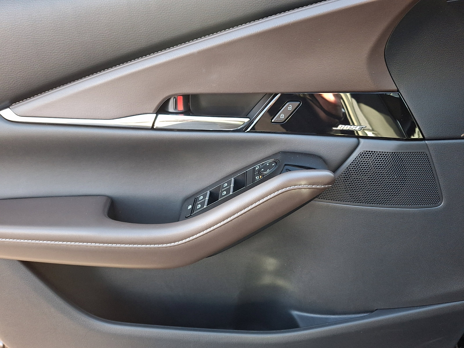 Certified 2025 MAZDA CX-30 AWD 2.5 S w/ Premium Package image 10