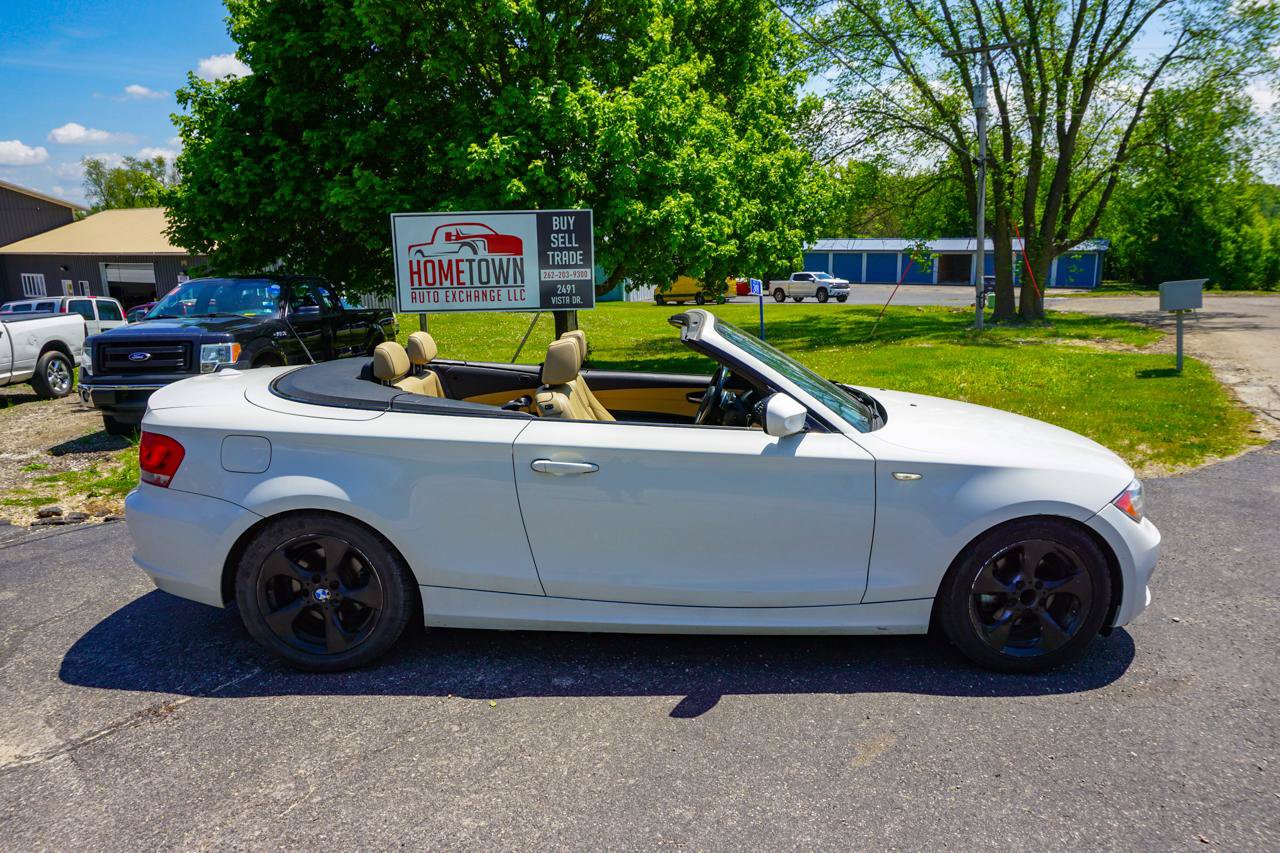 Used 2012 BMW 128i Convertible RWD image 2