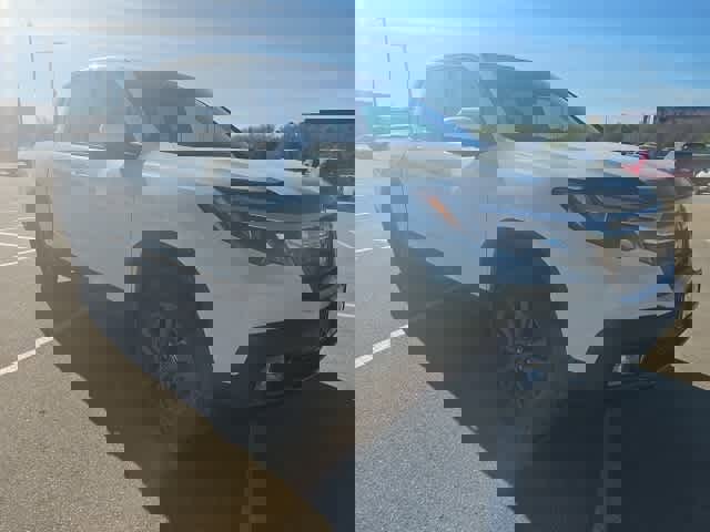 Used 2020 Honda Ridgeline Sport image 3