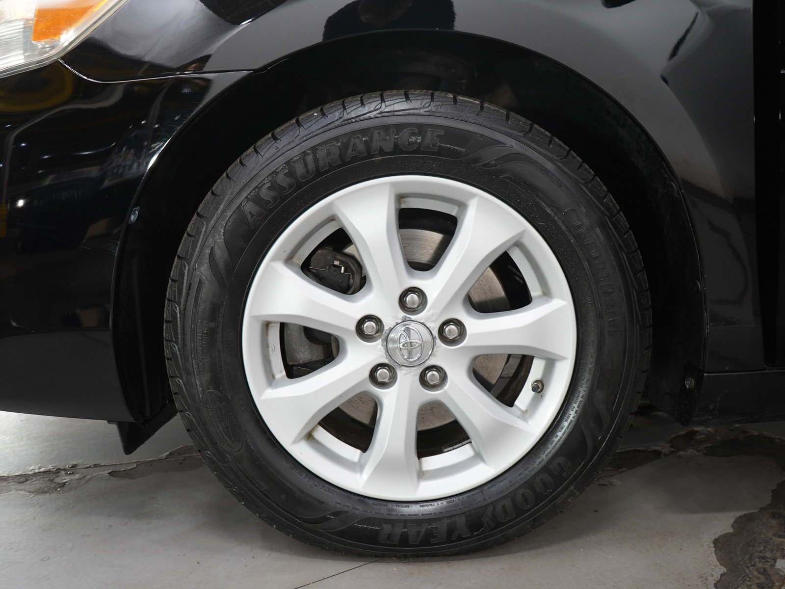 Used 2011 Toyota Camry LE w/ LE Extra-Value Pkg FWD image 25