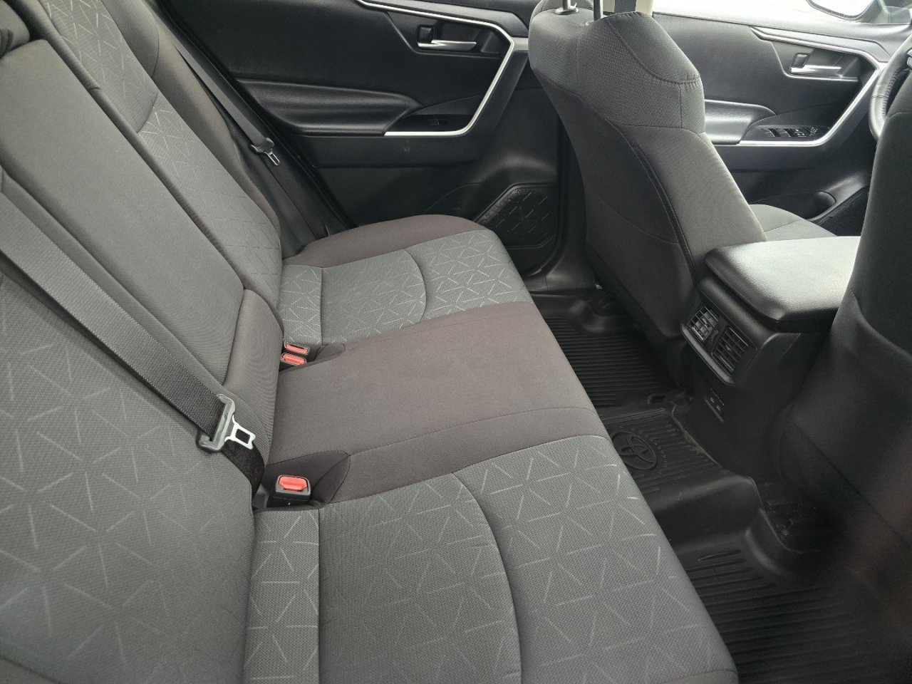Certified 2025 Toyota RAV4 XLE w/ Convenience Package AWD/4WD image 12