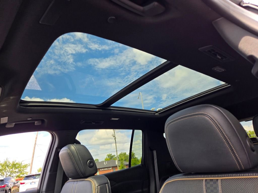 New 2026 Chevrolet Traverse High Country w/ LPO, Floor Liner Package image 21