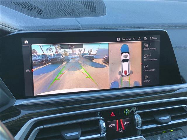 Used 2020 BMW X7 xDrive40i w/ Premium Package image 14