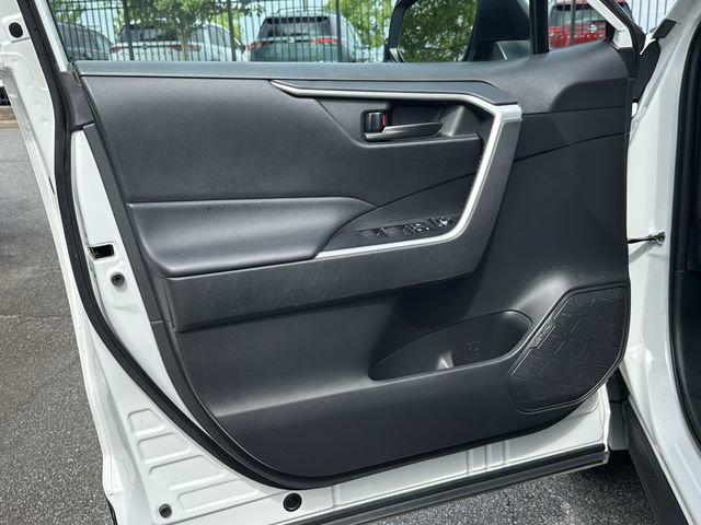 Used 2022 Toyota RAV4 LE FWD image 12