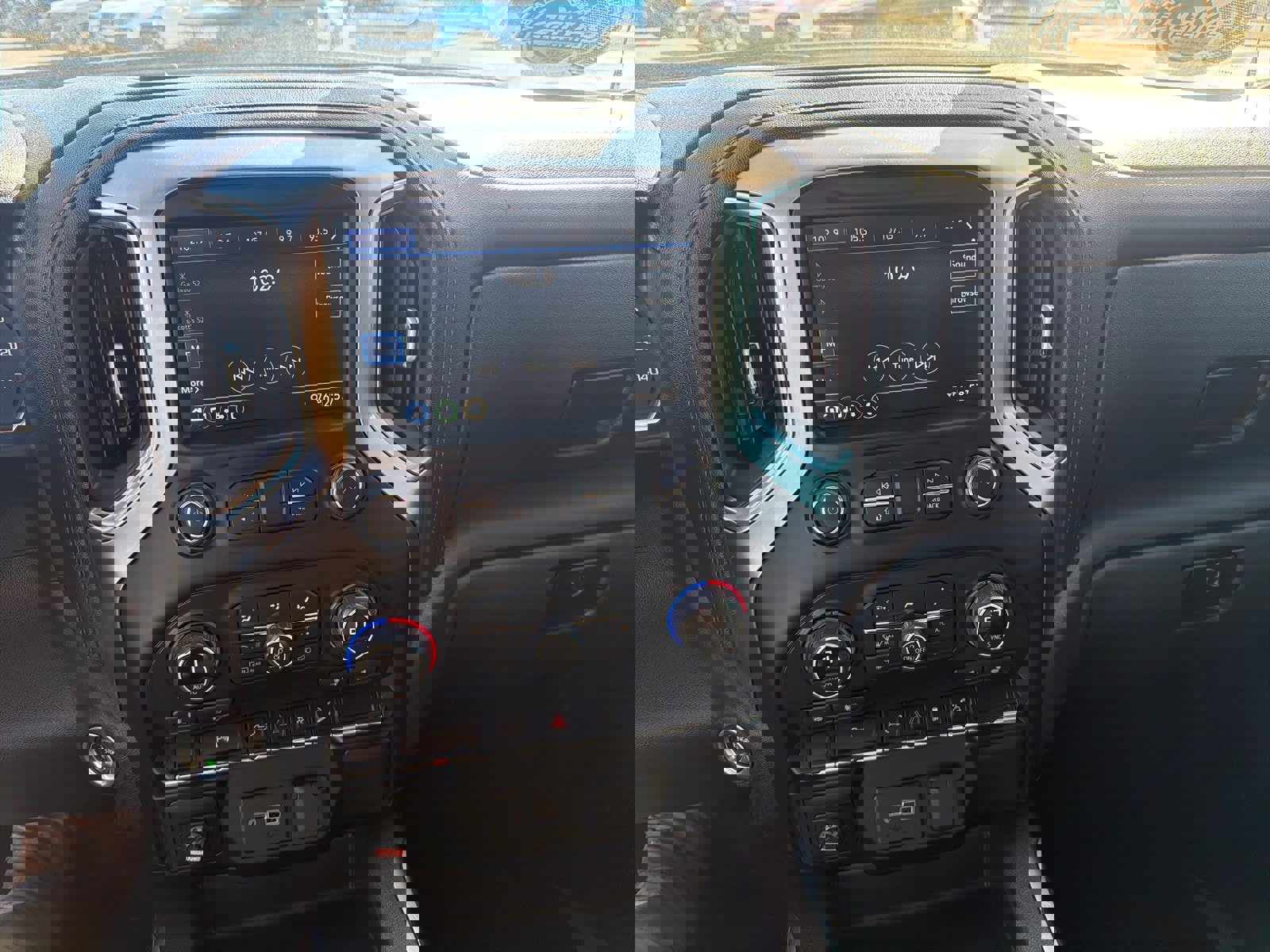 Used 2022 Chevrolet Silverado 1500 LT Trail Boss w/ Safety Package image 18