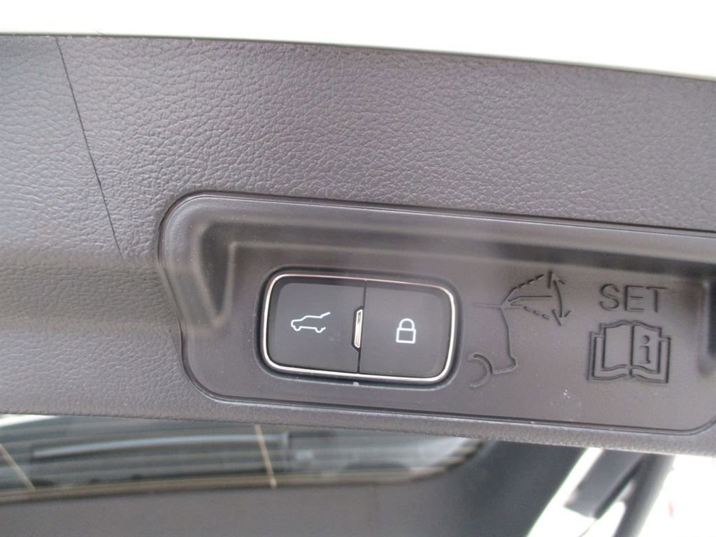 New 2026 Ford Explorer Platinum image 5