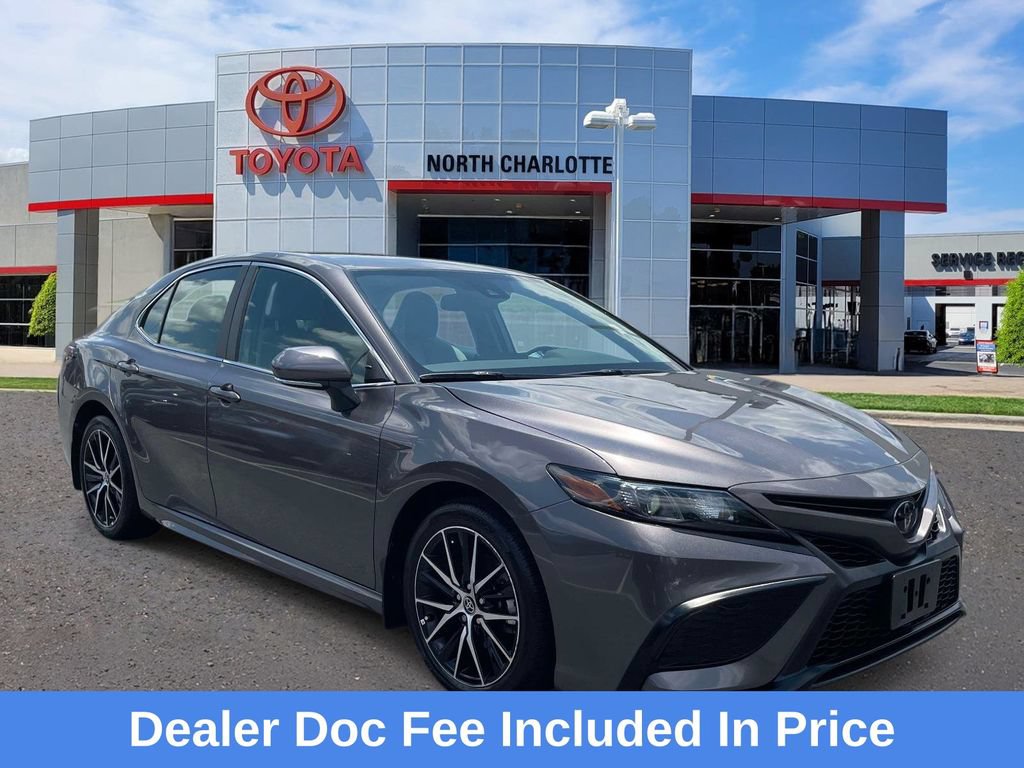 Used 2023 Toyota Camry SE w/ Cold Weather Package