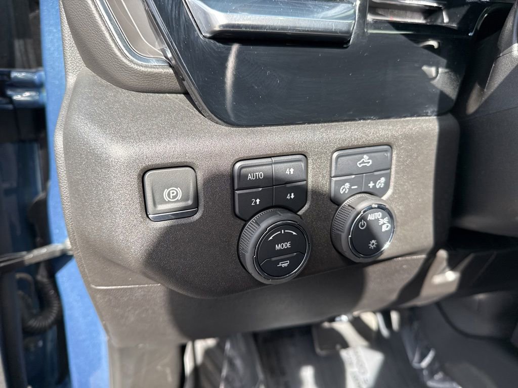 Used 2024 Chevrolet Silverado 1500 LT AWD/4WD image 12