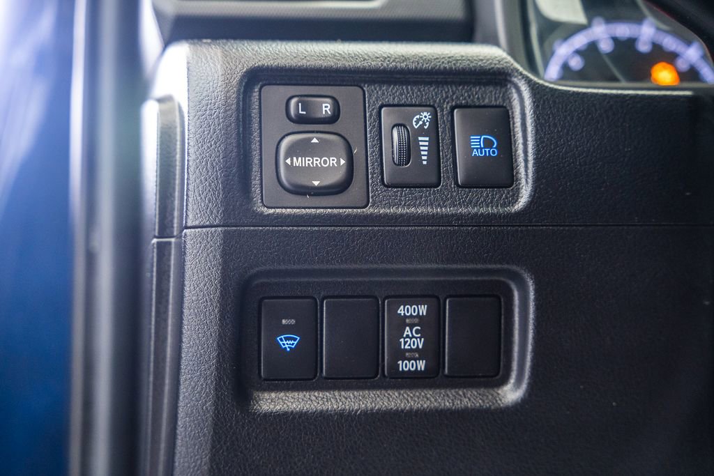 Used 2020 Toyota 4Runner Limited AWD/4WD image 43
