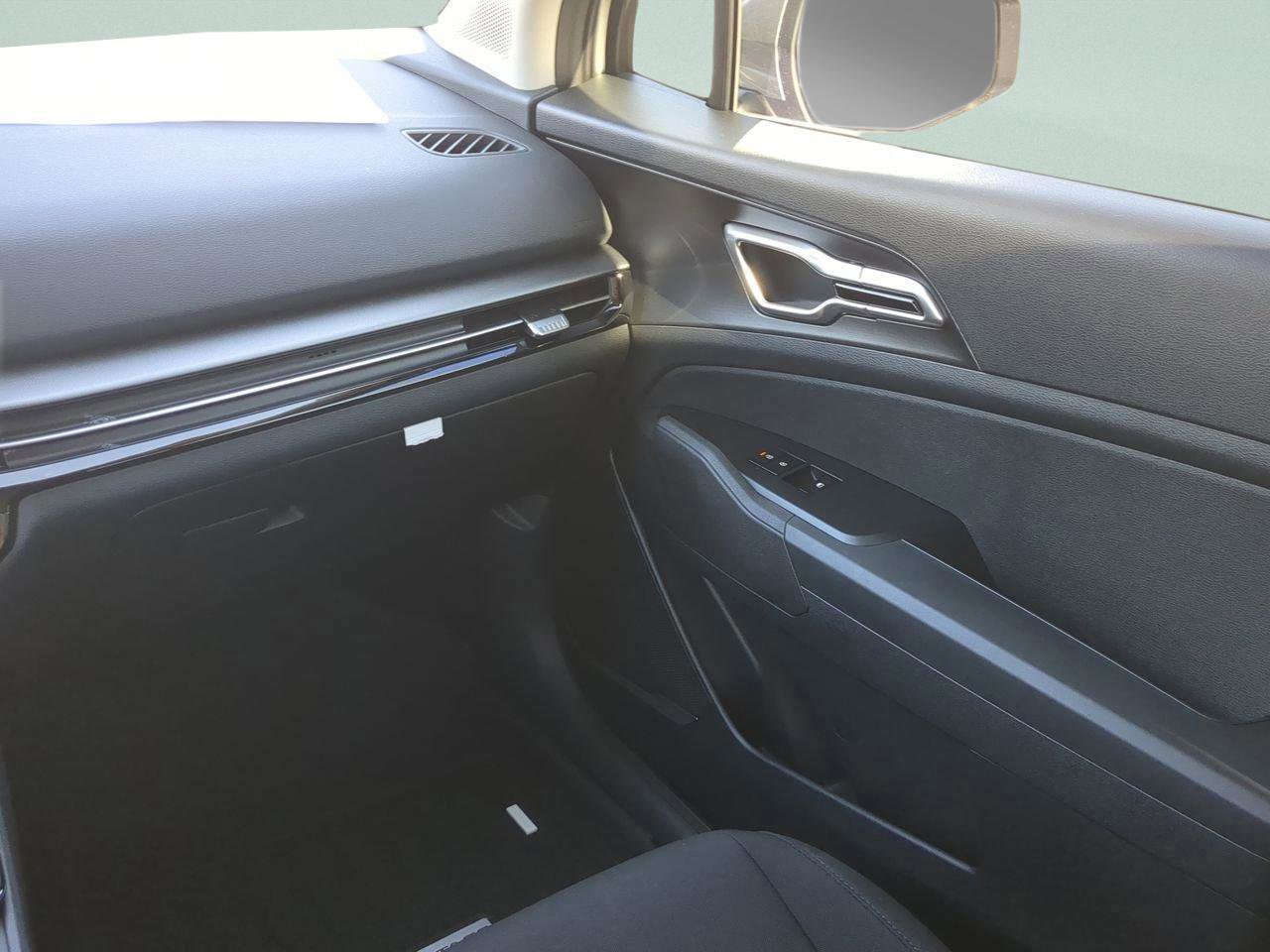 New 2026 Kia Sportage LX image 15