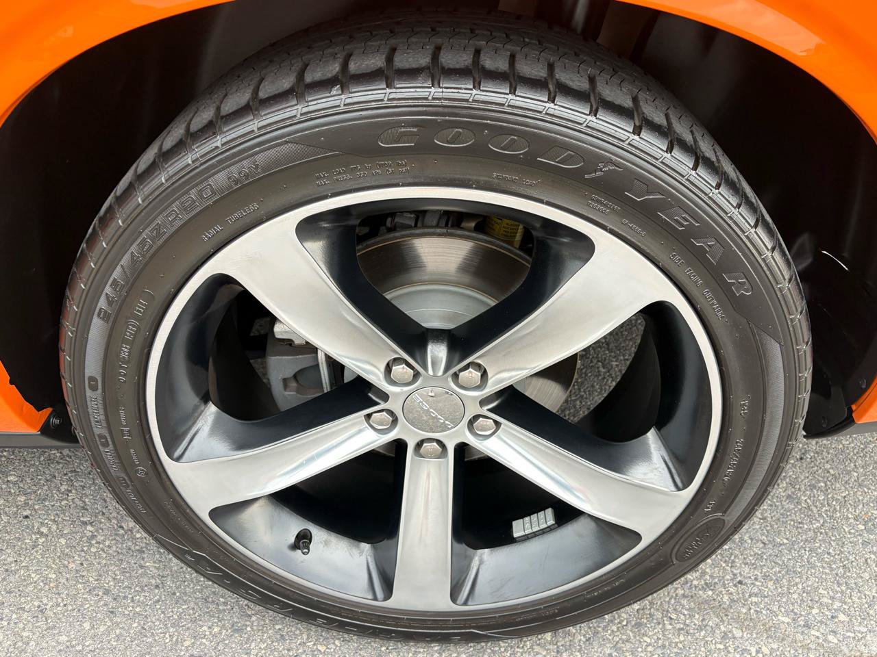 Used 2014 Dodge Challenger R/T RWD image 14