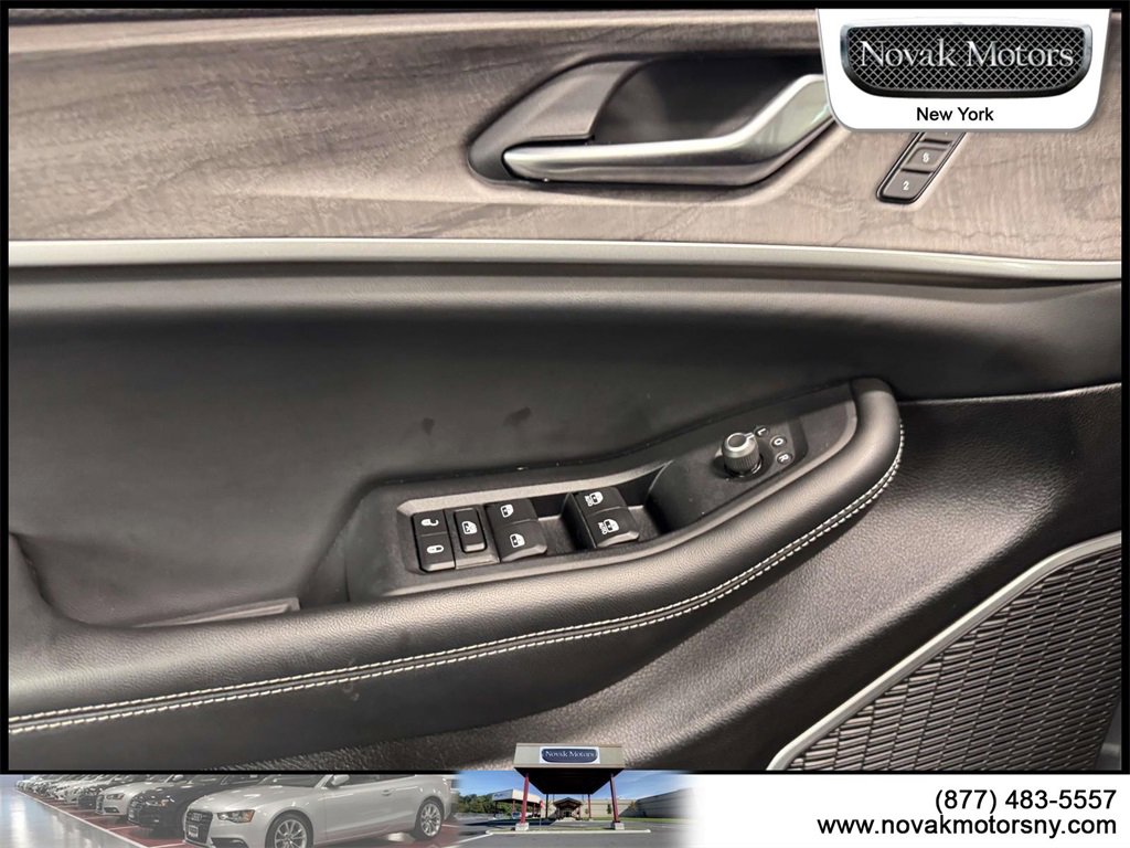 Used 2022 Jeep Grand Cherokee Limited image 14