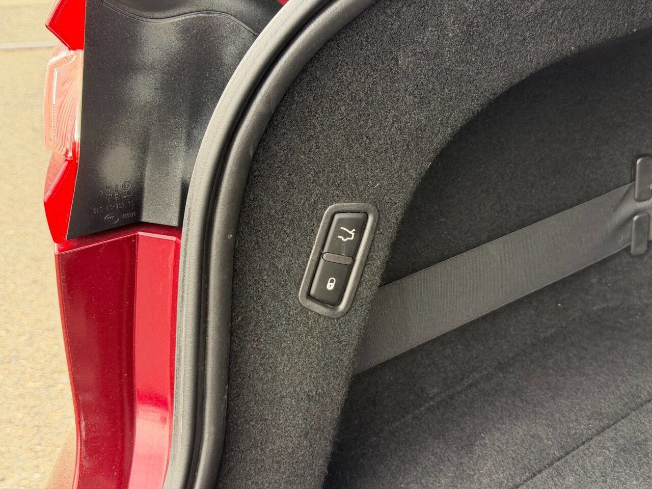 Used 2017 Maserati Levante w/ Sport Package image 8