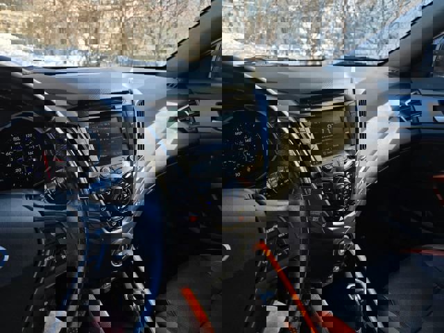 Used 2016 Hyundai Veloster Turbo image 23