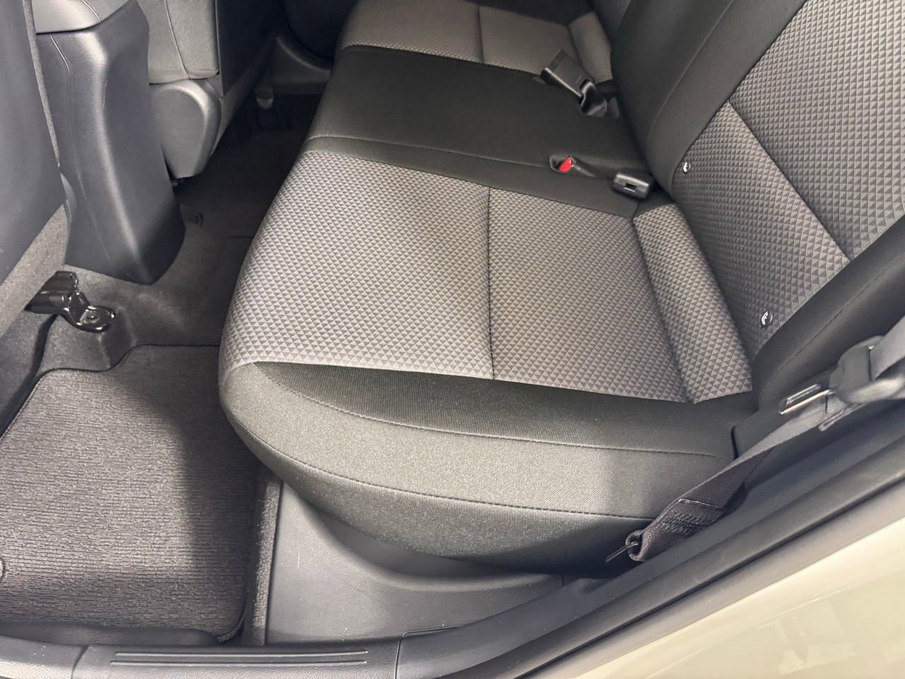 Used 2025 Kia Soul LX w/ LX Technology Package FWD image 33