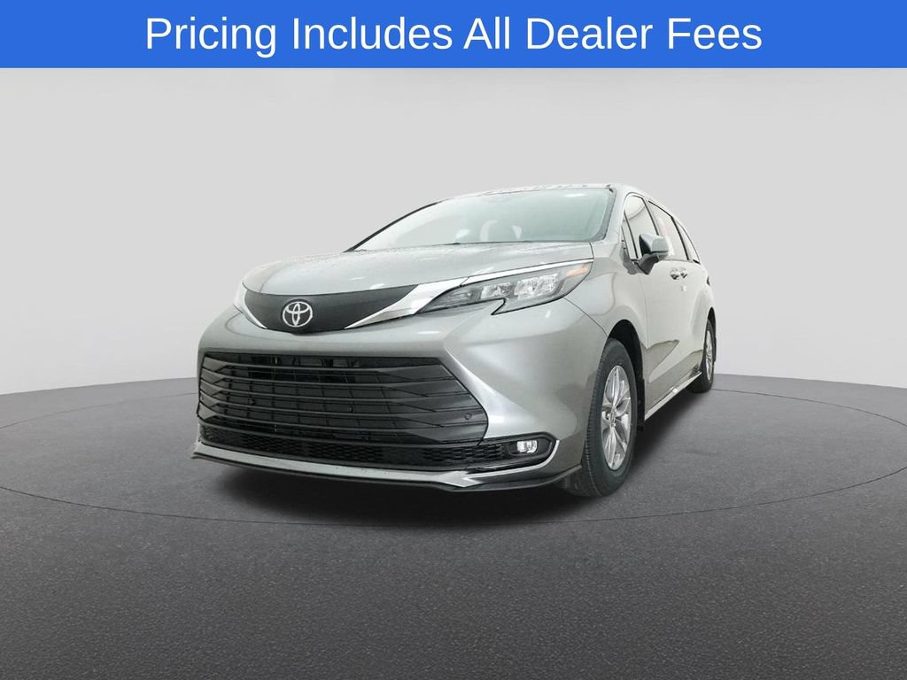 New 2026 Toyota Sienna XLE FWD image 32