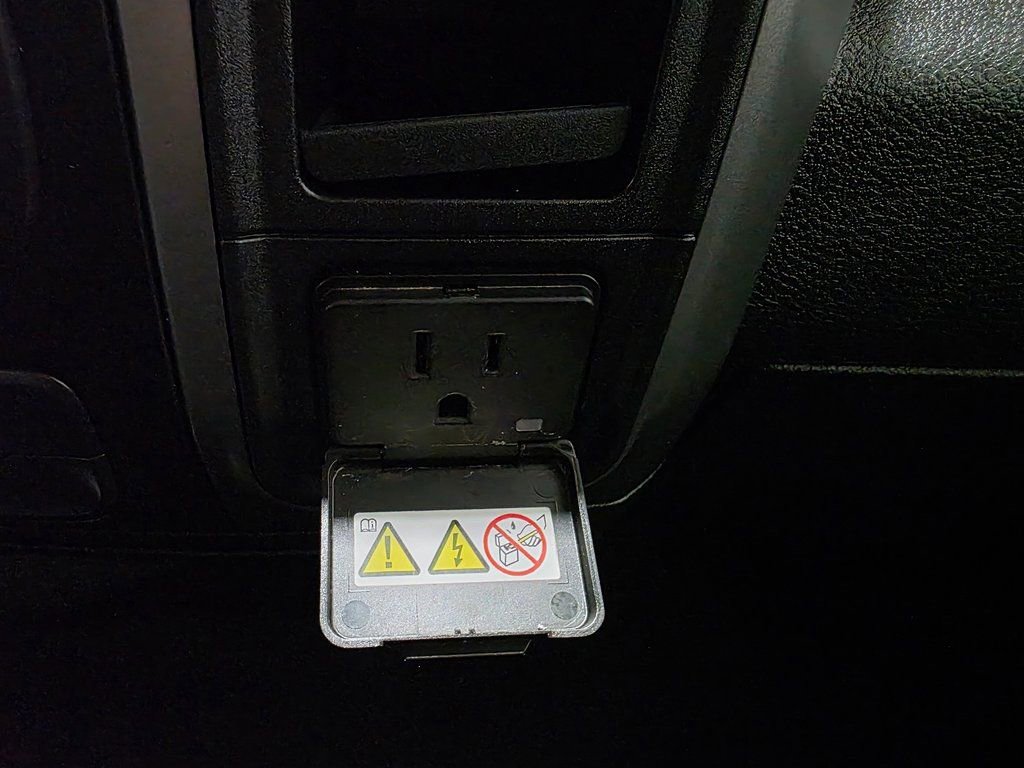 Used 2022 RAM 1500 Classic SLT image 40