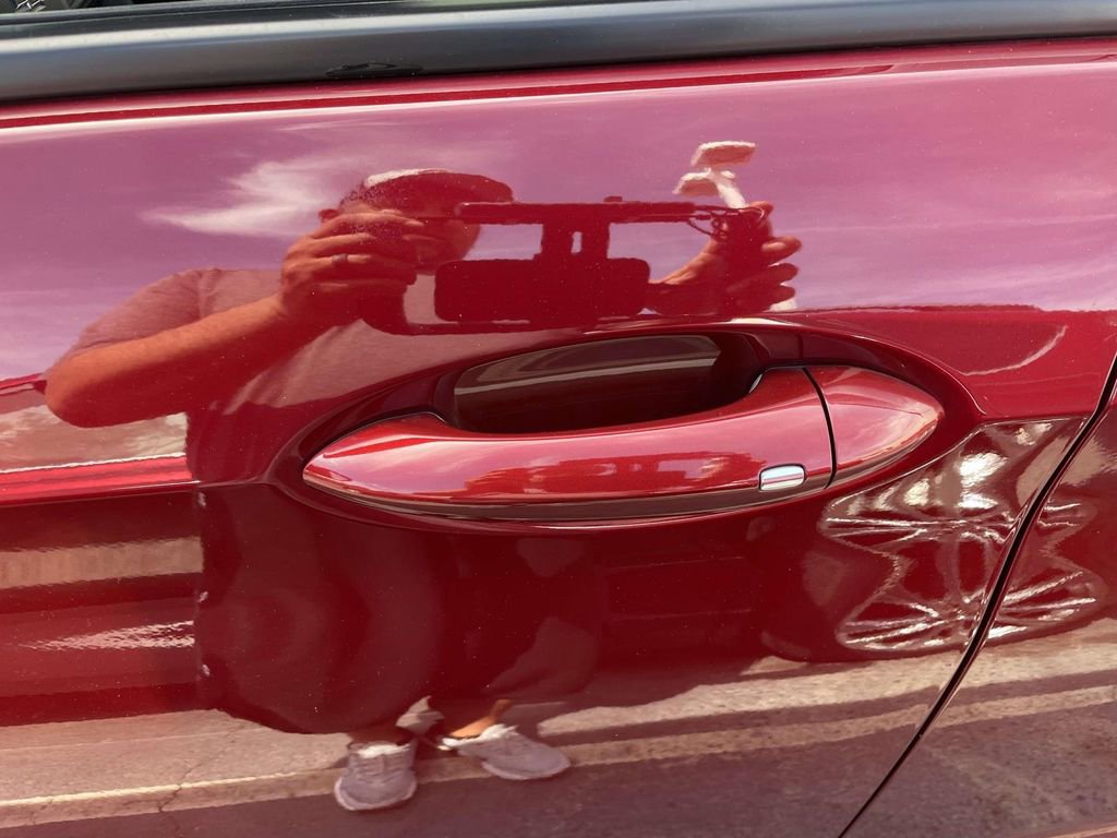 Used 2023 Chevrolet TrailBlazer RS w/ Sun and Liftgate Package image 13