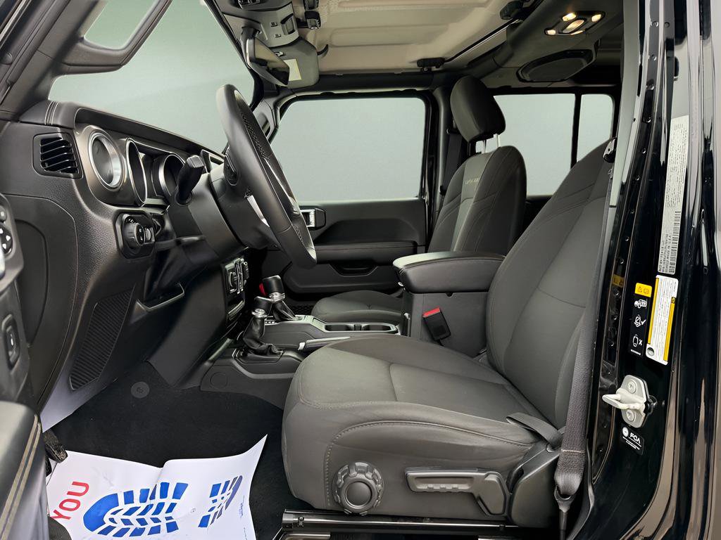 Used 2023 Jeep Gladiator Overland image 15
