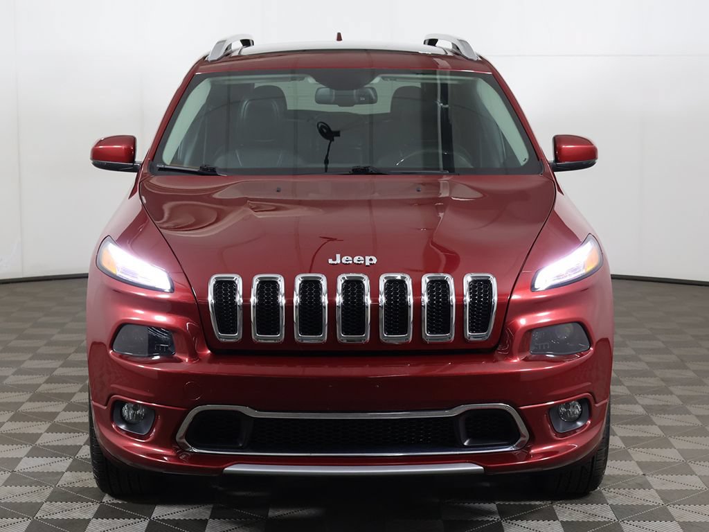 Used 2017 Jeep Cherokee Overland AWD/4WD image 12