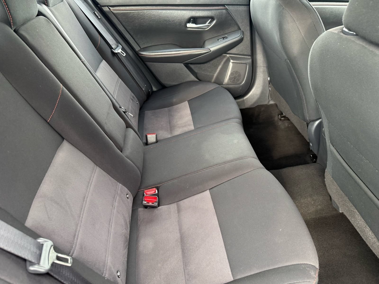 Used 2025 Nissan Sentra SR FWD image 28