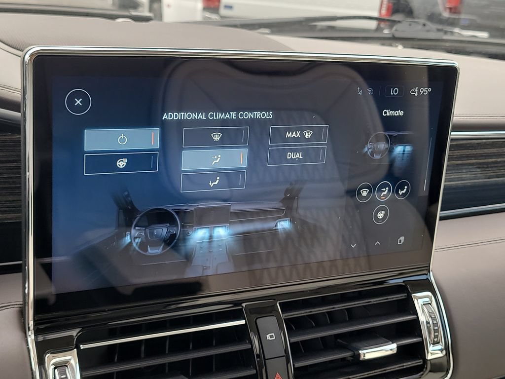 Certified 2023 Lincoln Navigator L Black Label AWD/4WD image 23
