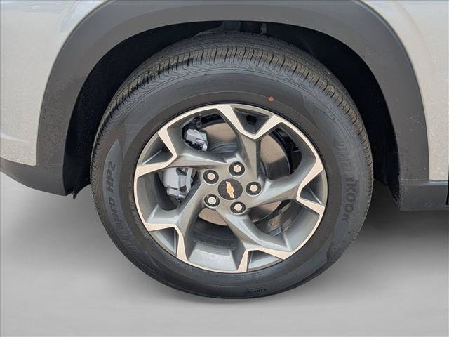 New 2026 Chevrolet Trax LT w/ Driver Confidence Package FWD image 9