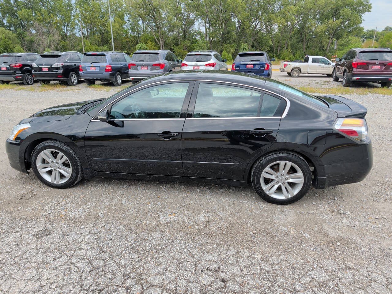 Used 2011 Nissan Altima 3.5 SR w/ 3.5SR Premium Pkg FWD image 6
