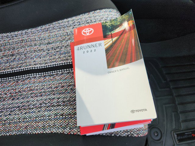 Used 2022 Toyota 4Runner TRD Off-Road image 15