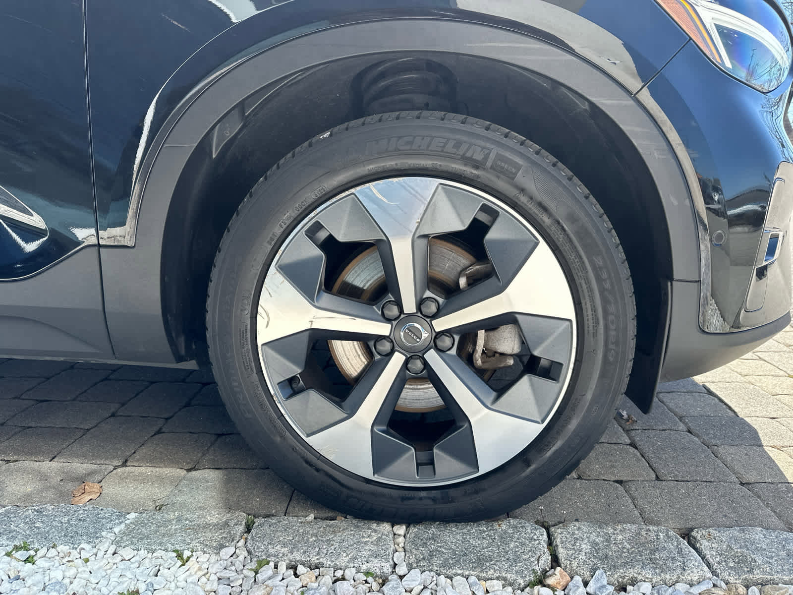 Used 2023 Volvo XC40 B5 Plus w/ Driver Assist Package image 37